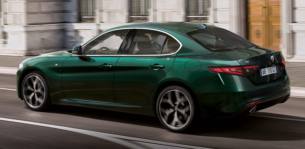 alfa-romeo-giulia-green-large