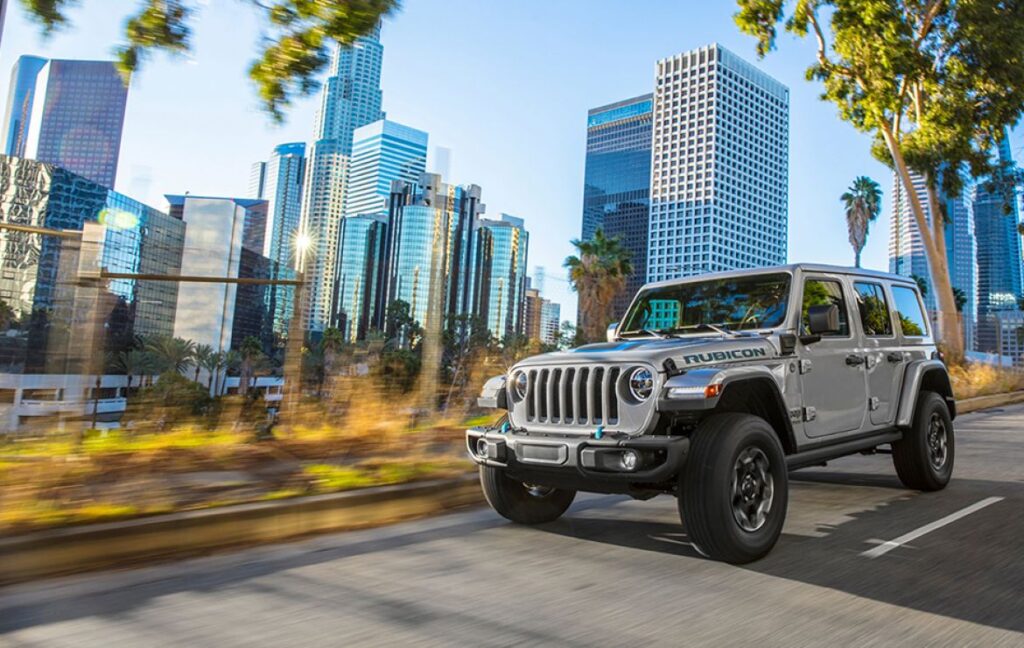 Jeep Wrangler 4xe Alba e Bra
