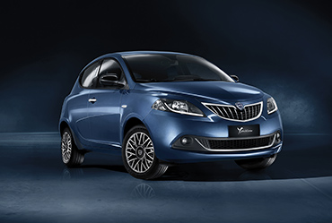 Lancia Ypsilon Alberta Ferretti da Spazio ad Alba e Bra