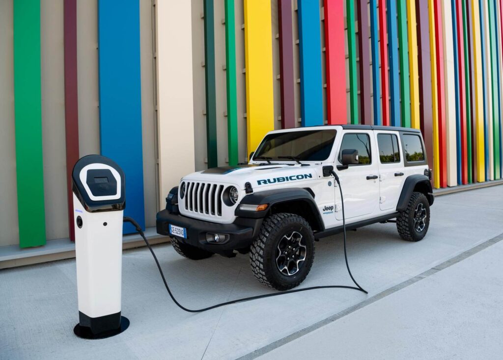 Nuova Jeep Wrangler 4xe ad Alba e Bra